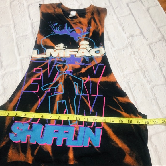 LMFAO Everyday I’m Shufflin Cut Off Band Tee Shirt - Picture 7 of 8